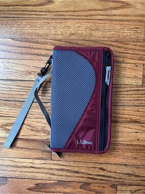 L.L. Bean Men's Travel Organizer Wristlet - Burgundy/Gray